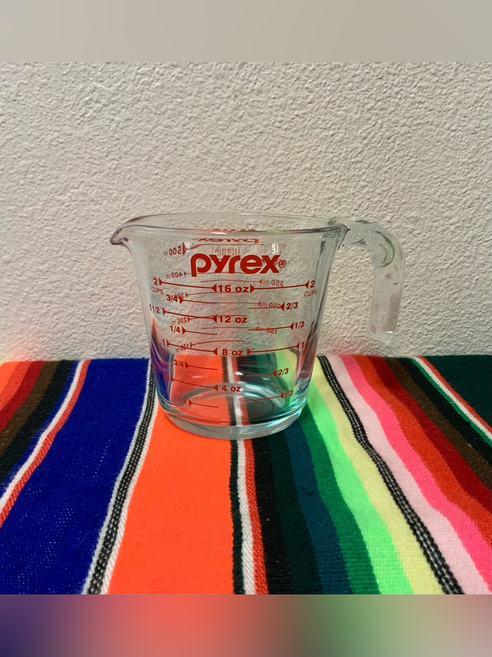 Vintage PYREX 2 Cup 1 PT 16 OZ 500 ML Glass Measuring Cup Red Letters J Handle
